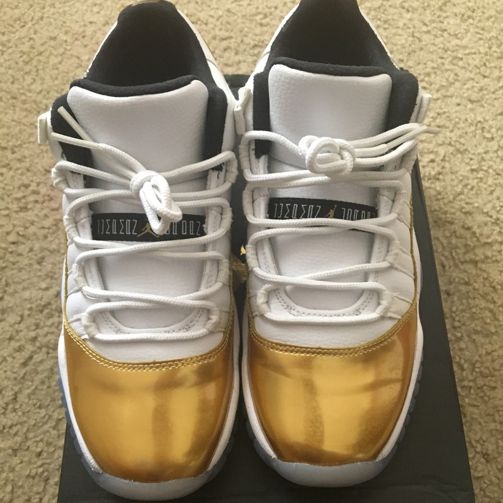 Air Jordan Retro Low 11 (Closing Ceremony)