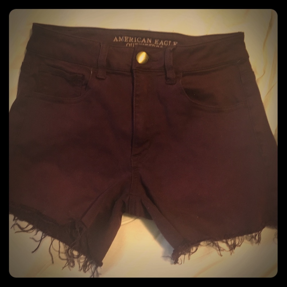 High-waisted American Eagle shorts