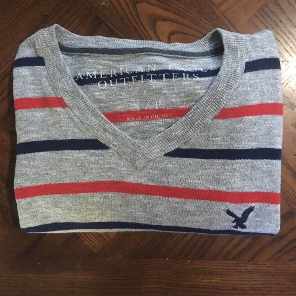 American Eagle sweater  size Small