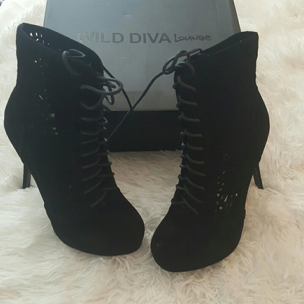 Wild Diva Lounge lace- Up Perforated Bootie