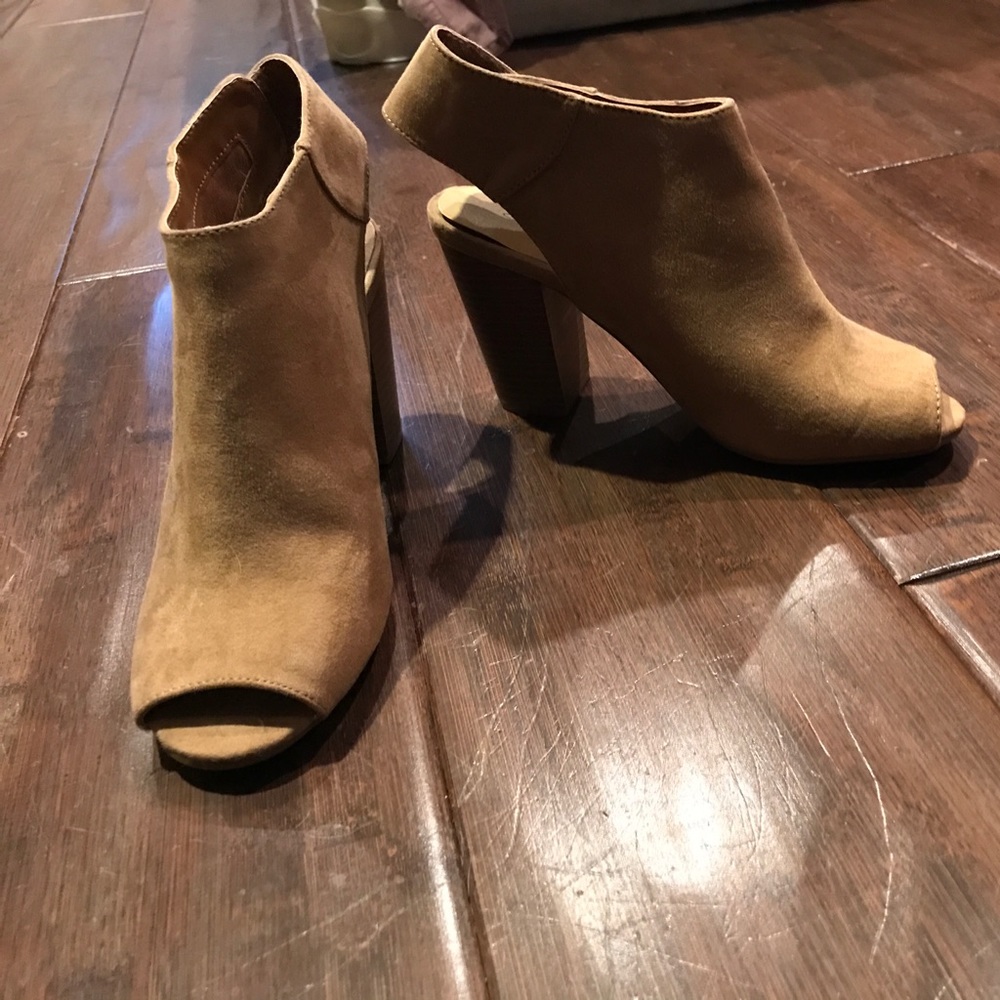 Nude beige tan Faux leather heels shoes