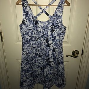 Floral pattern cross back dress