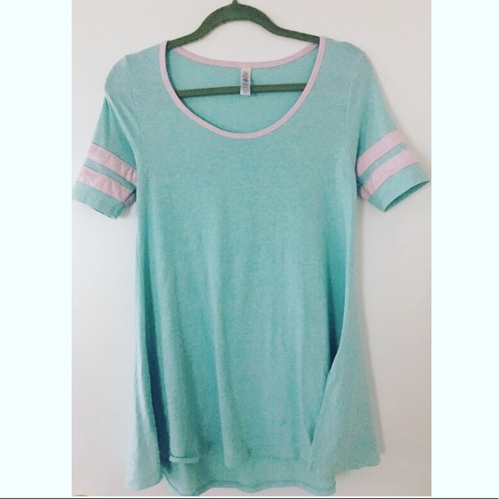 LulaRoe Perfect Tee XXS
