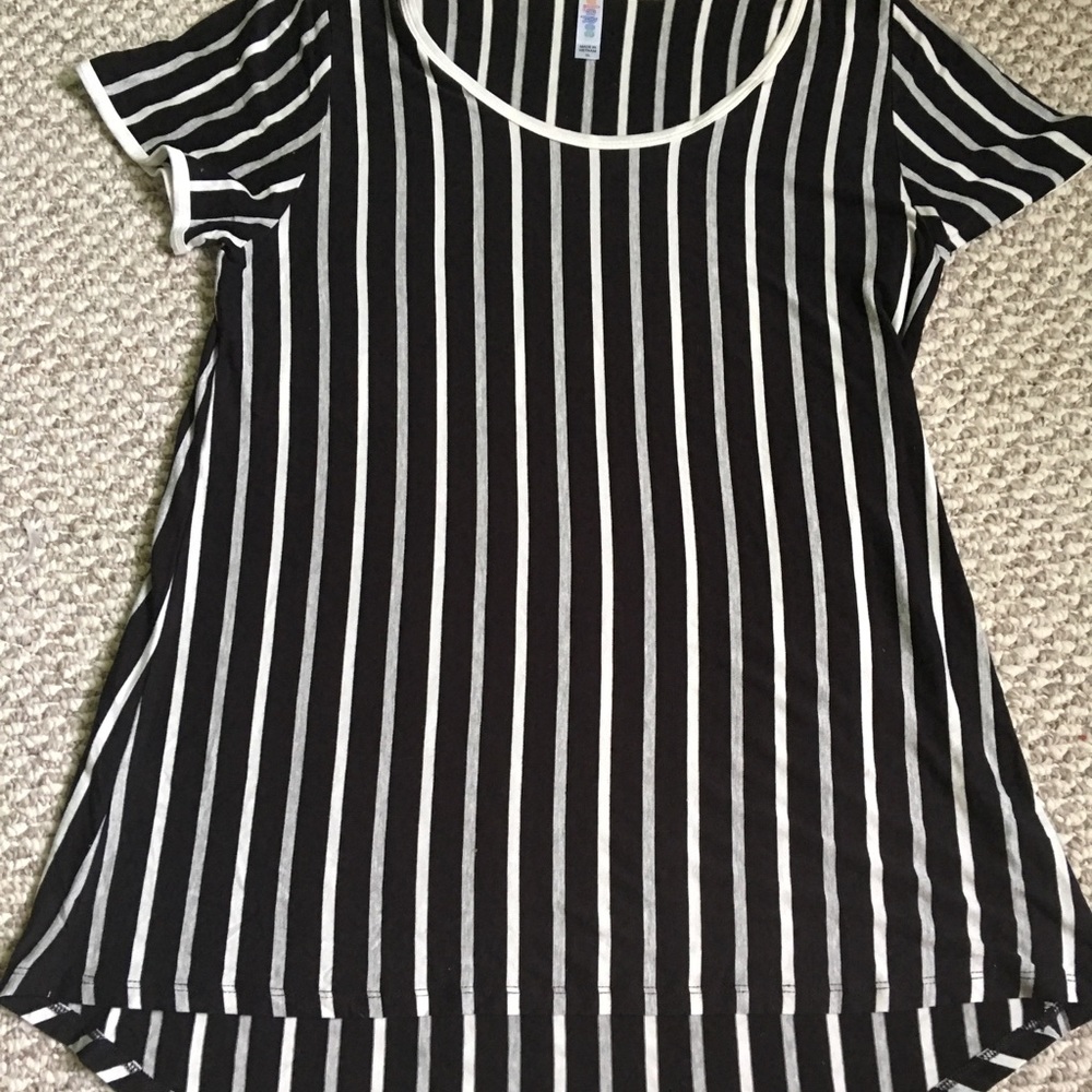LulaRoe Classic T