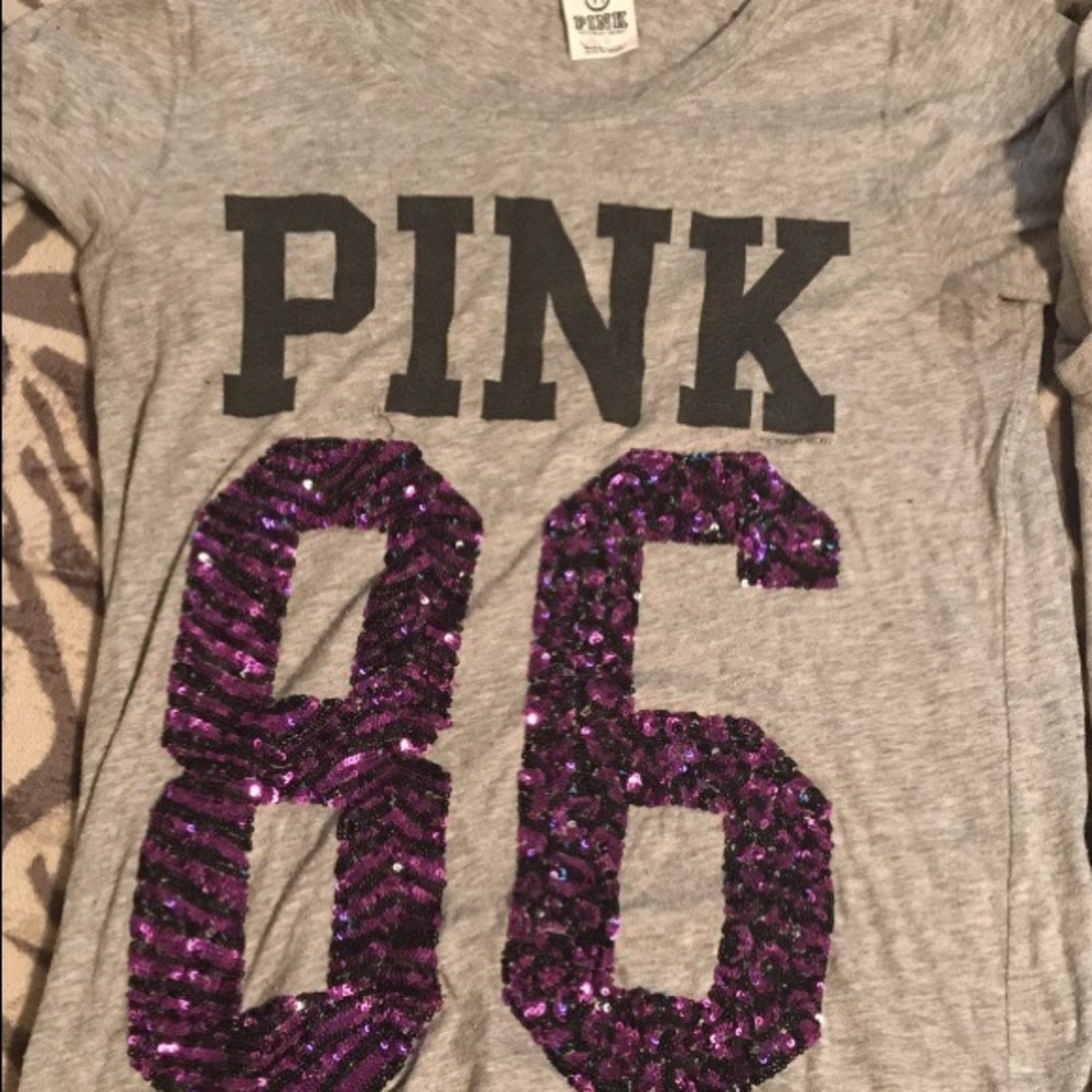 VS PINK tshirt.