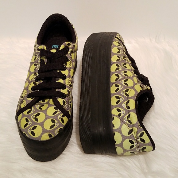 jeffrey campbell play canvas platform shoes