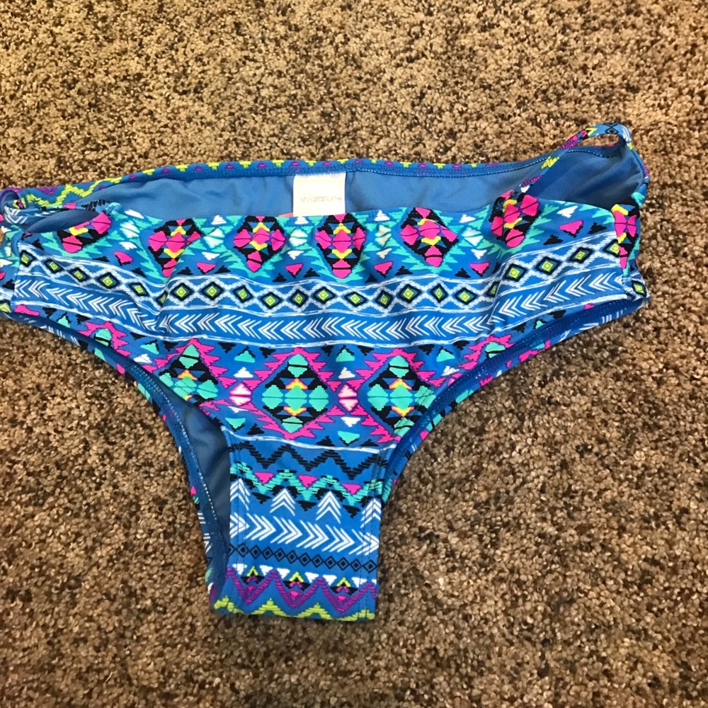 Swim suit bottoms