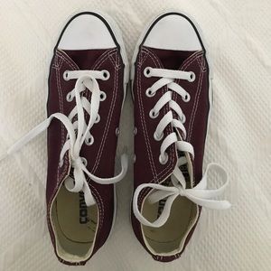 Maroon converse