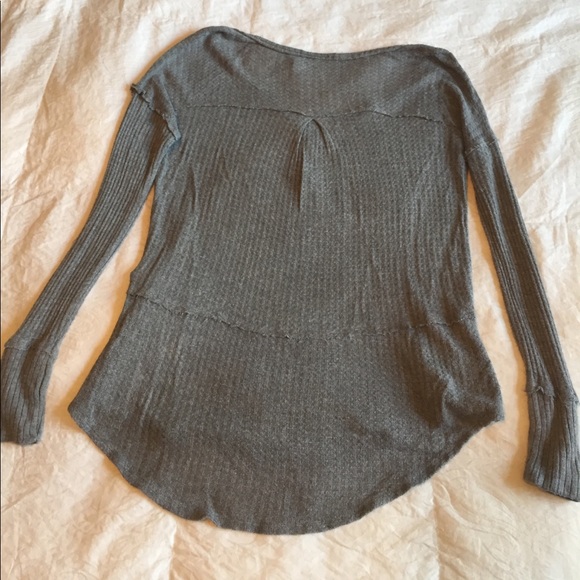 Distressed gray thermal - Picture 5 of 5