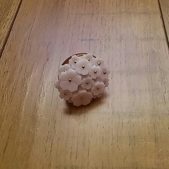 Ring - Picture 2 of 7