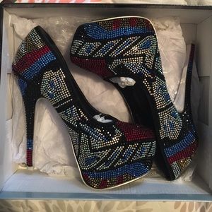 Black multicolor studded pumps! Worn only once!