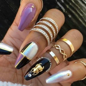 Meet your Posher, Tiara