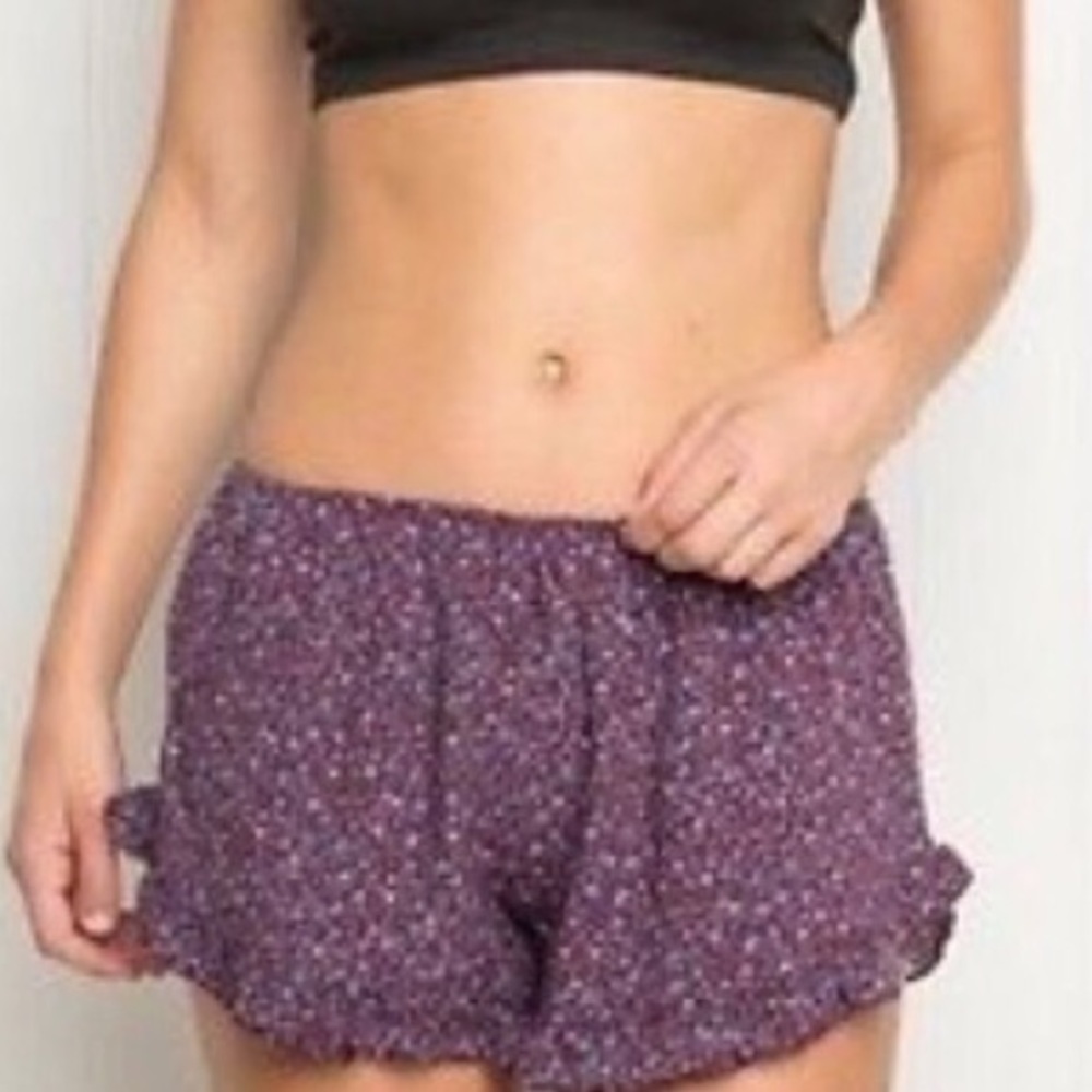 brandy melville vodi shorts in floral purple