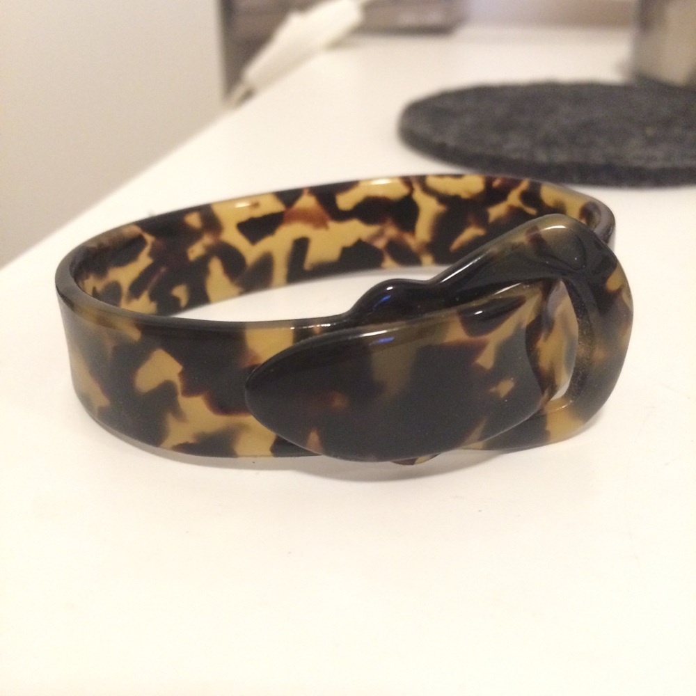 Tortoiseshell Buckle Bracelet