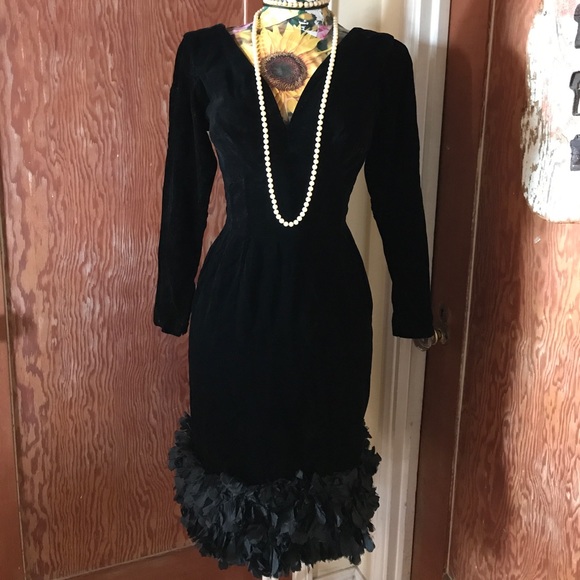 Swanky Vintage 50s Folmar NY Velvet Cocktail Dress - Picture 2 of 8