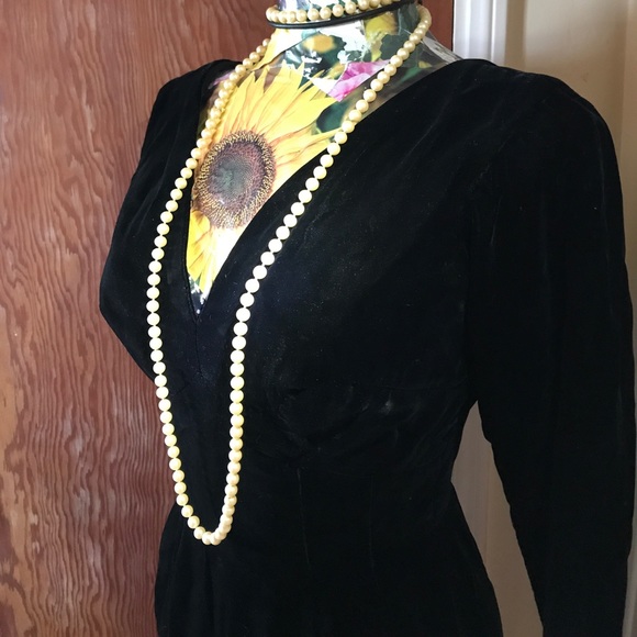 Swanky Vintage 50s Folmar NY Velvet Cocktail Dress - Picture 5 of 8
