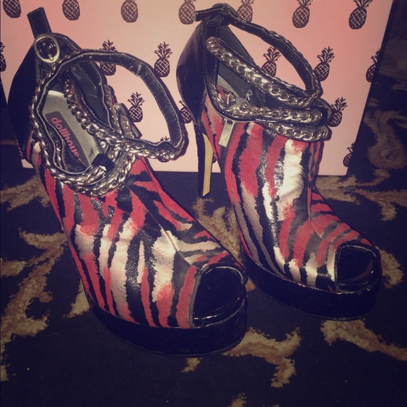 Sexy red zebra peep toe booties with chains! - Picture 2 of 8