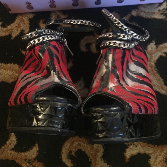 Sexy red zebra peep toe booties with chains! - Picture 4 of 8