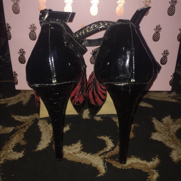 Sexy red zebra peep toe booties with chains! - Picture 6 of 8