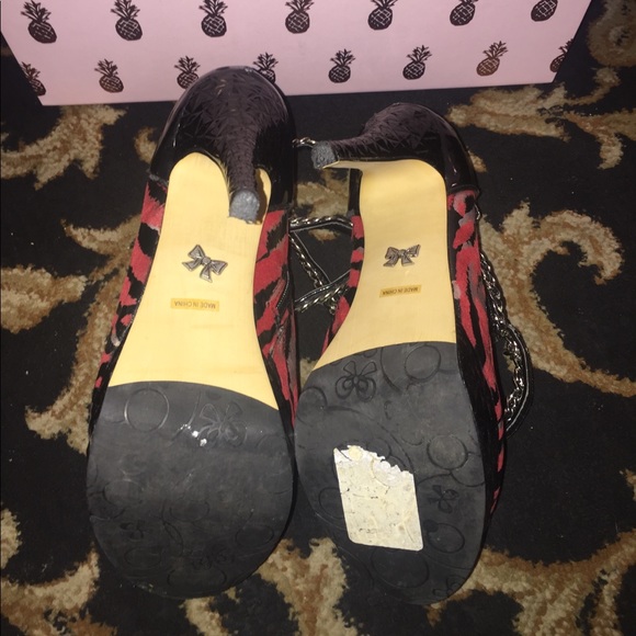 Sexy red zebra peep toe booties with chains! - Picture 8 of 8