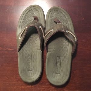 Men Sperry Topsider flip flops size 11