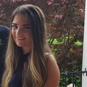 Meet your Posher, Caitlin