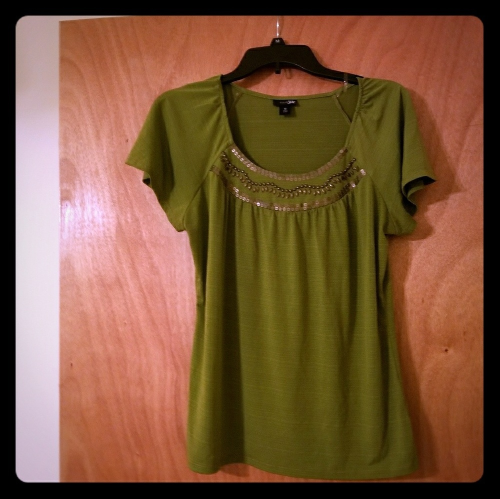 East 5th Green Beautiful Blouse, Medium