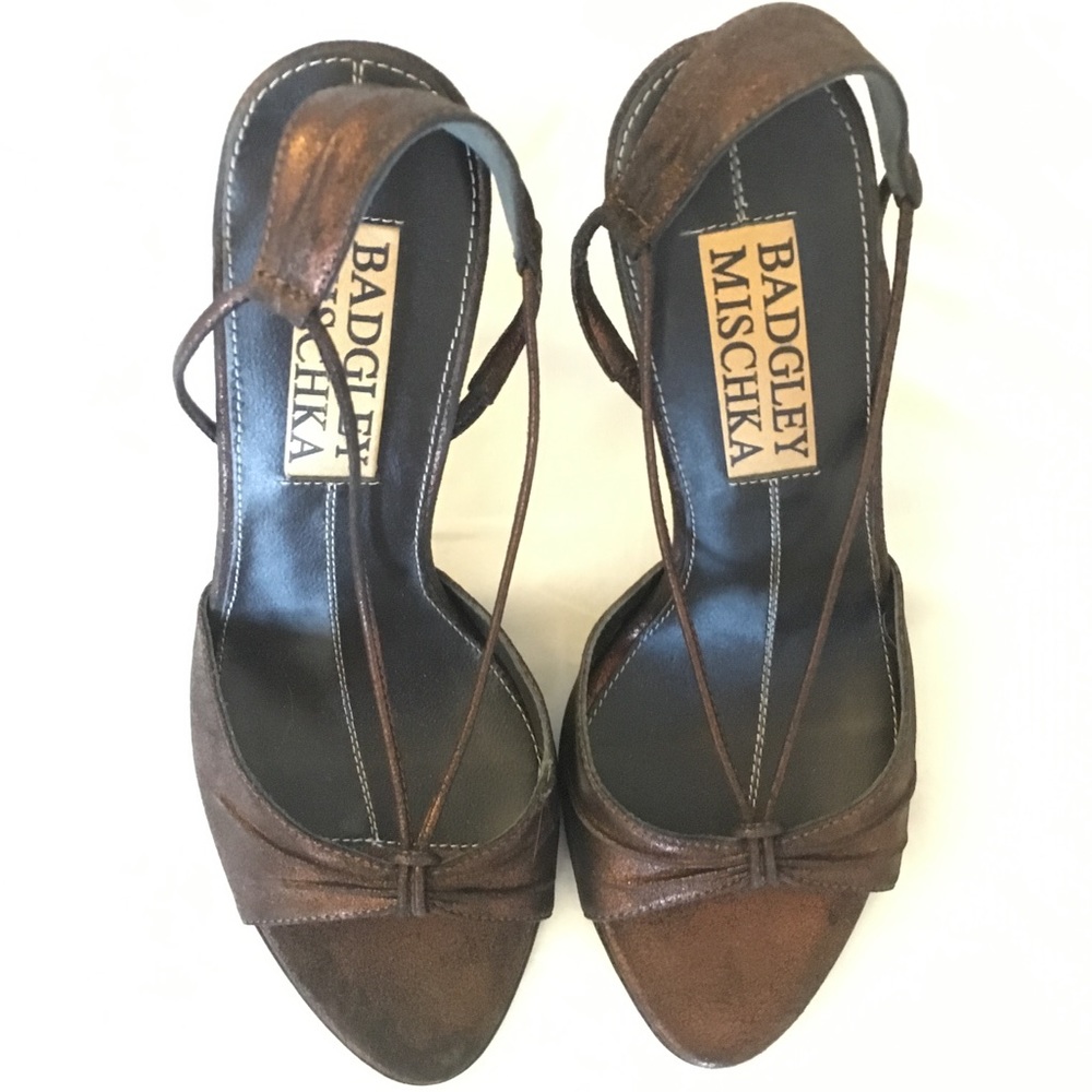 BADGLEY MISCHKA bronze suede heels- Never worn!