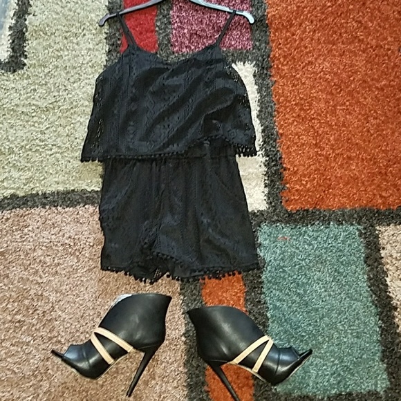 Cute Romper - Picture 3 of 5