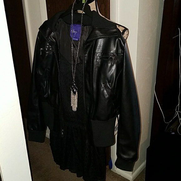 Cute Romper - Picture 5 of 5