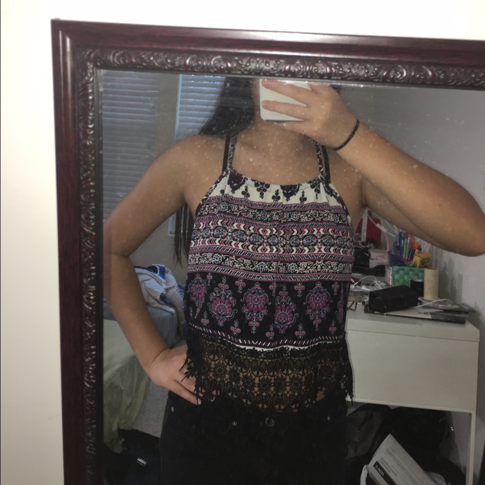 Black print cropped tank