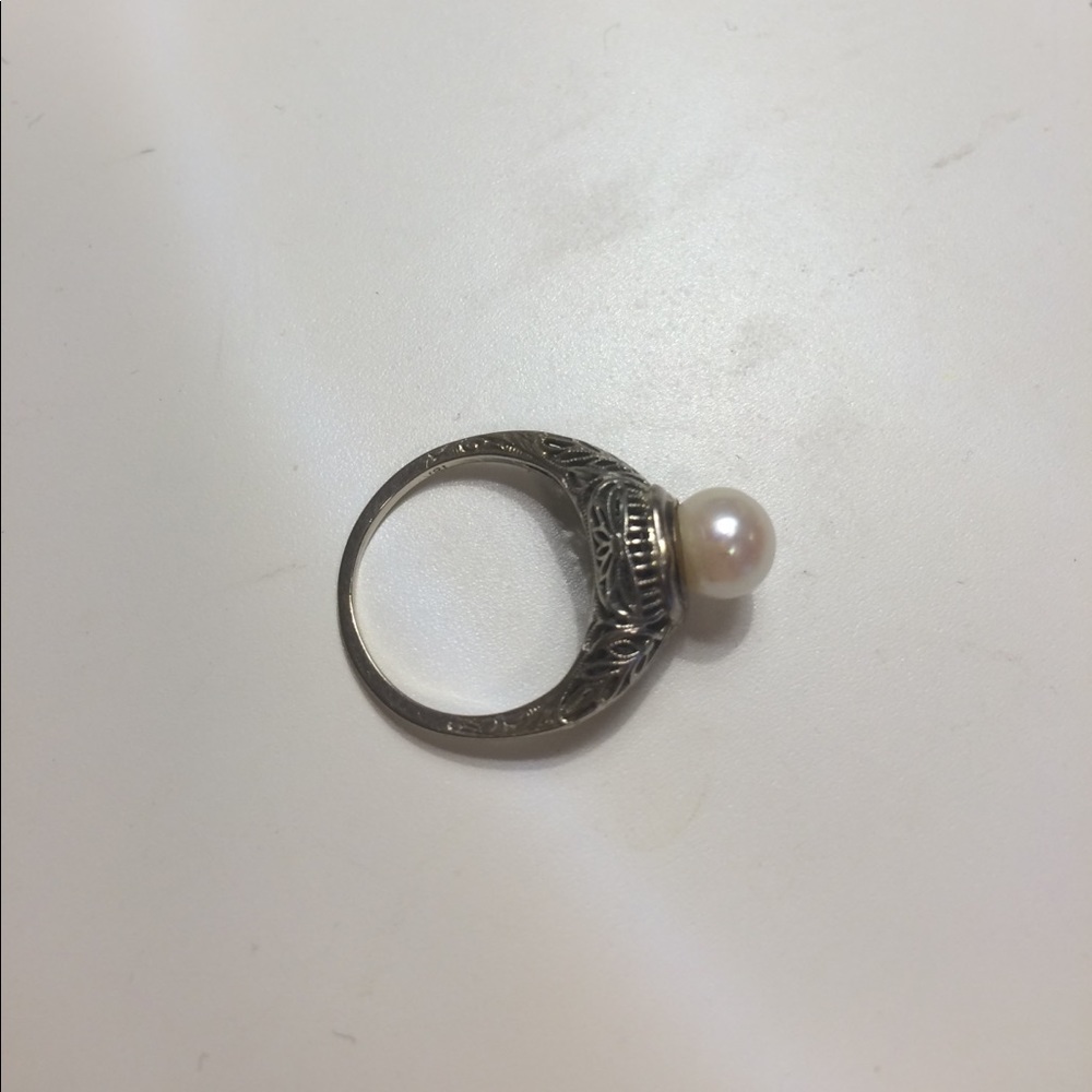 Vintage Silver and Pearl Ring