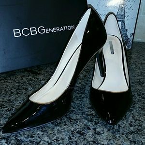 BCBG Black Pumps