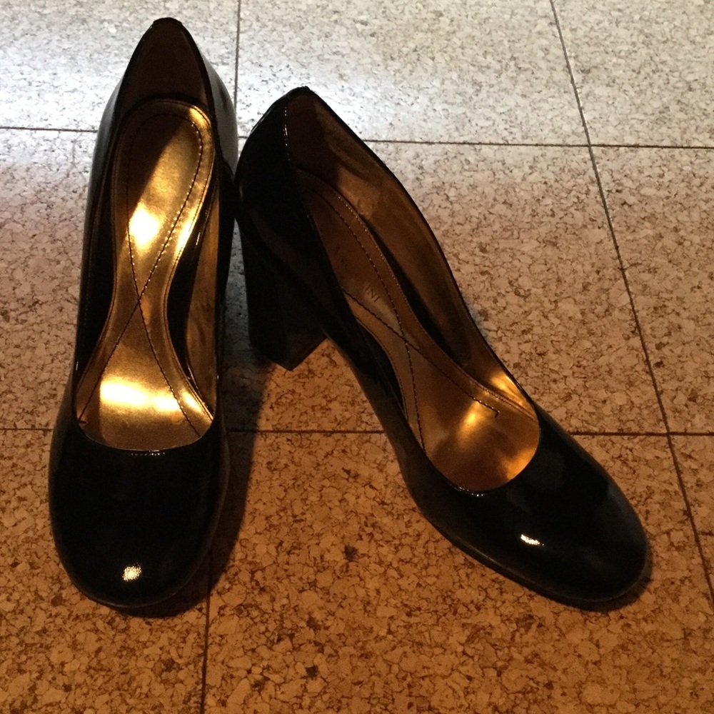Enzo Angiolini patent pump