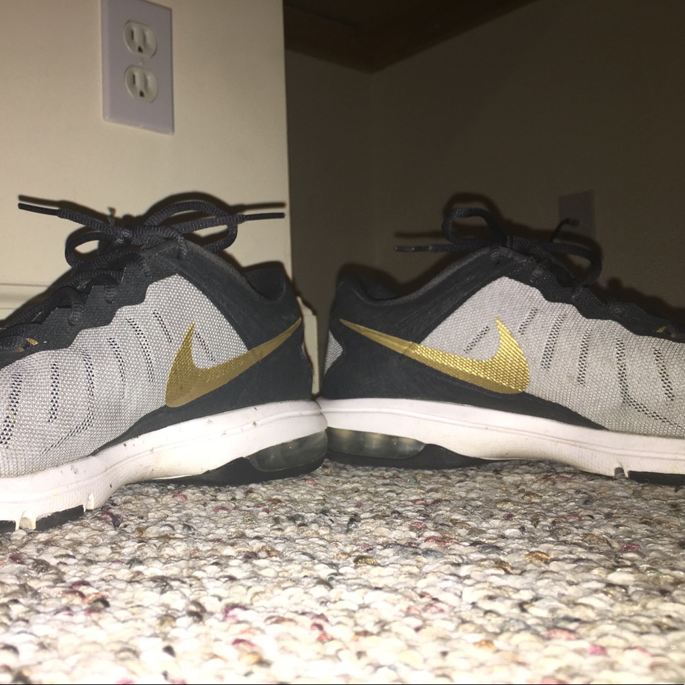 Nike training shoes - Picture 2 of 2