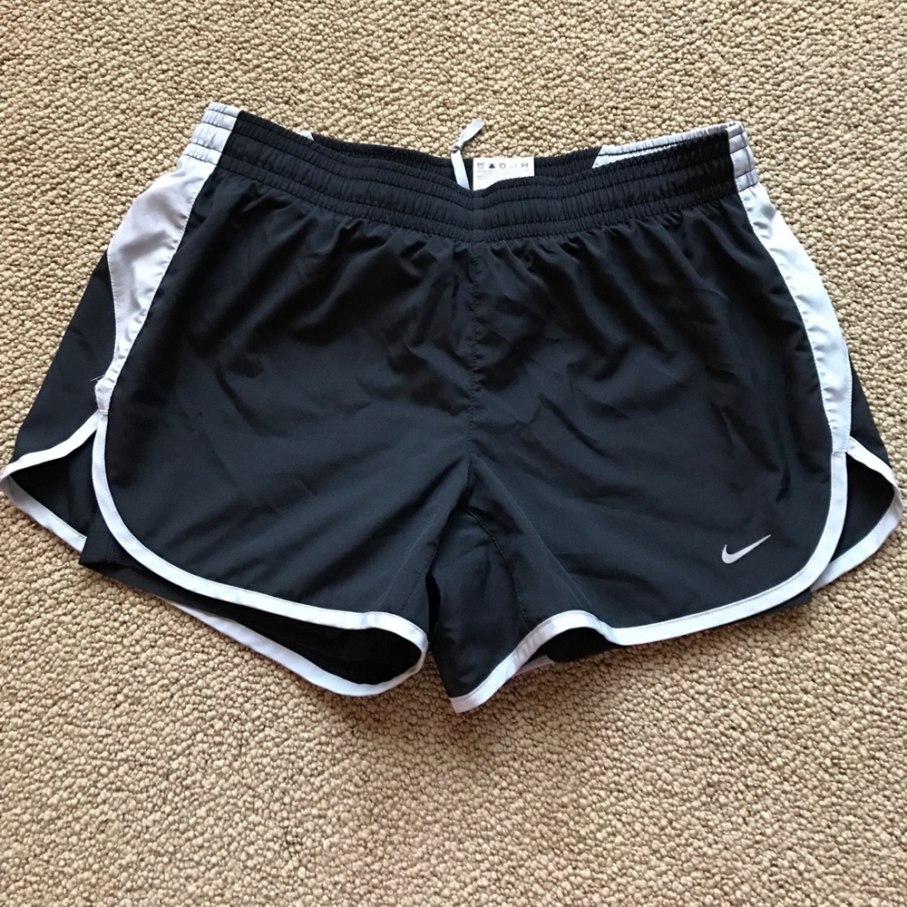 Black dri fit Nike running shorts!