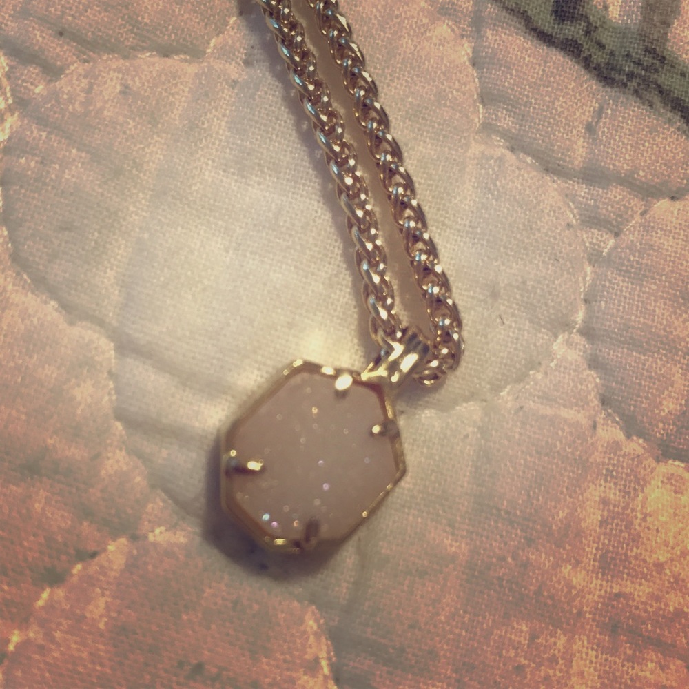 Kendra Scott Necklace