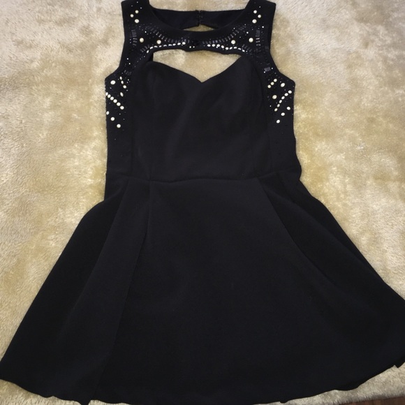 GUESS dress - Picture 2 of 4