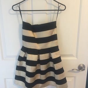 Women's dresses. Short and long.  small-medium