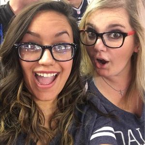 Meet your Posher, Ally