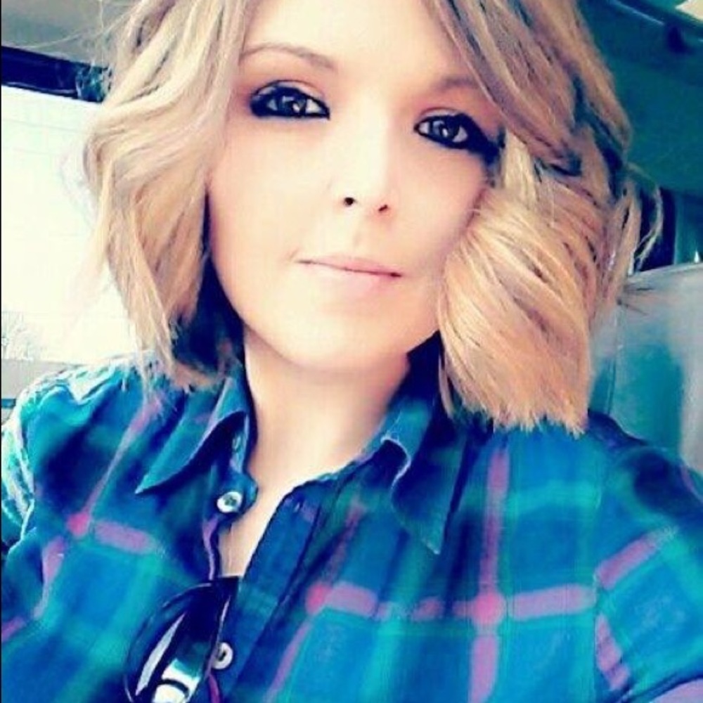 Meet your Posher, Kayla