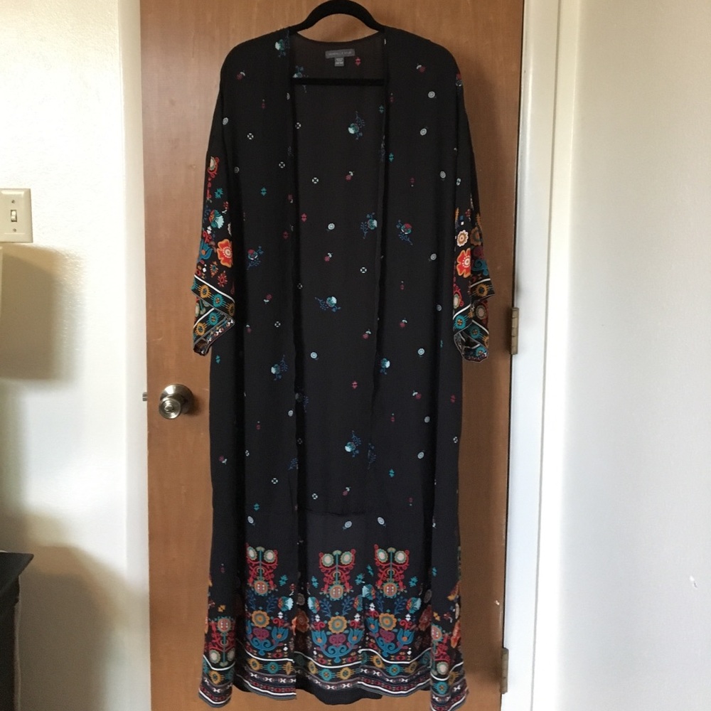 Black/floral kimono