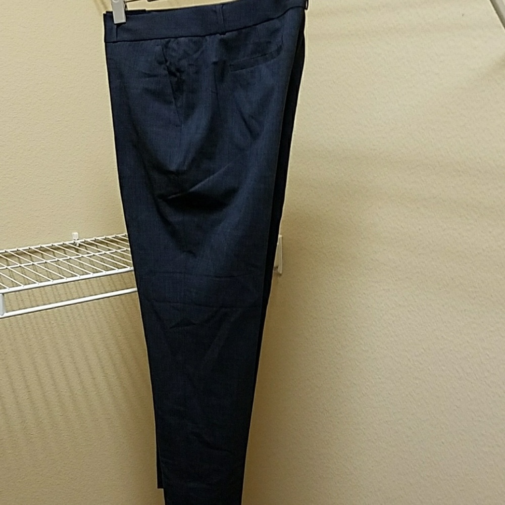 Suit - Picture 4 of 6