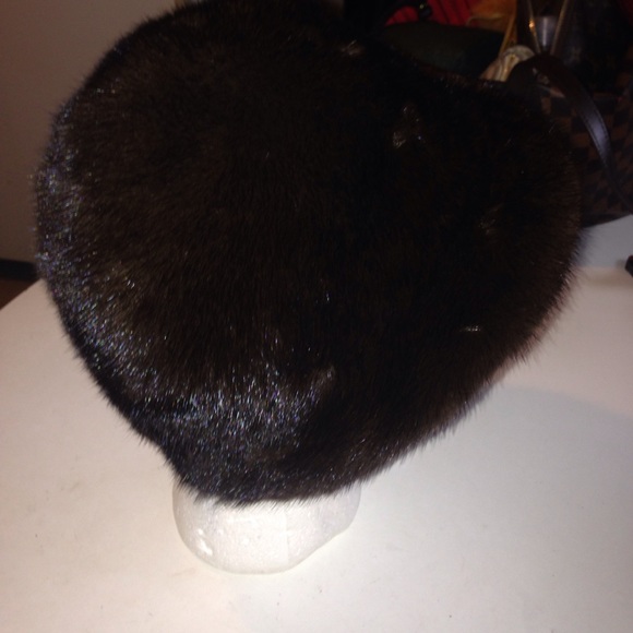 Mink hat main image 4