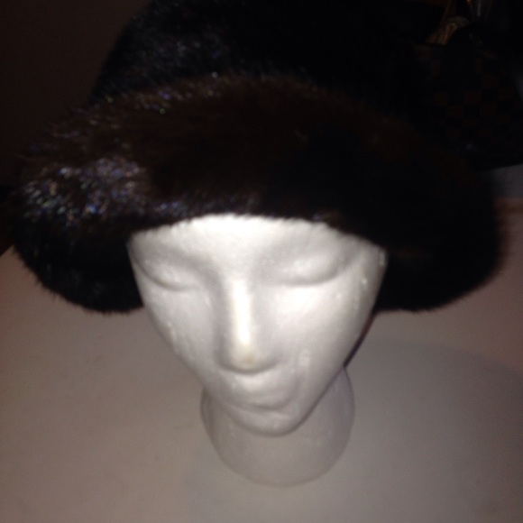 Mink hat main image 6