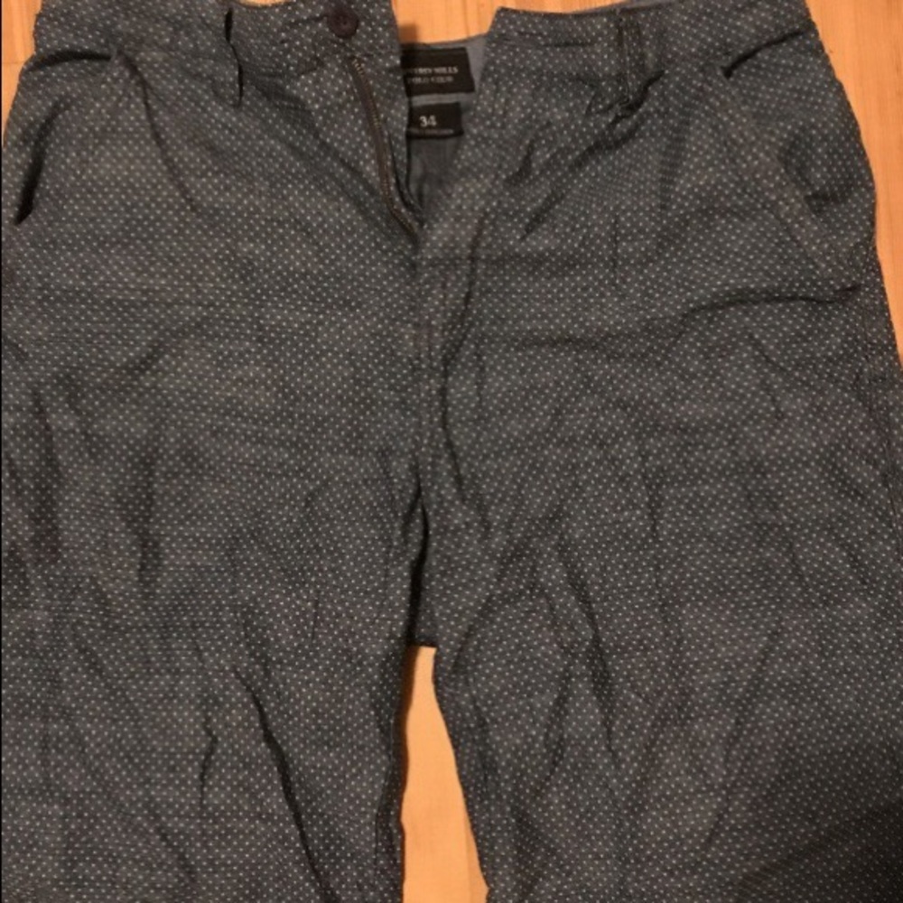 Size 34 men's polo shorts.