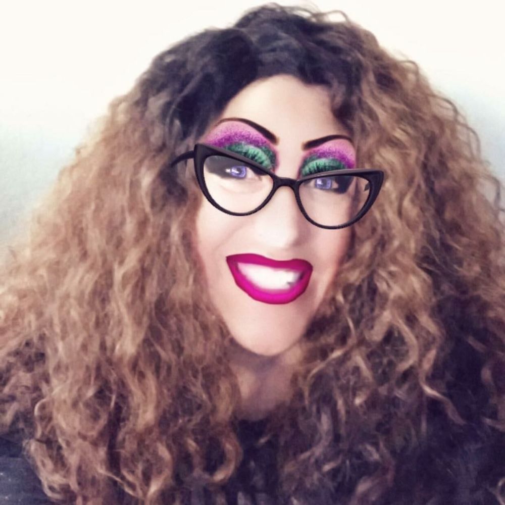 Meet your Posher, Kelli