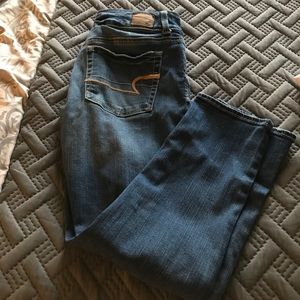 American eagle crop skinny boyfriend jeans.