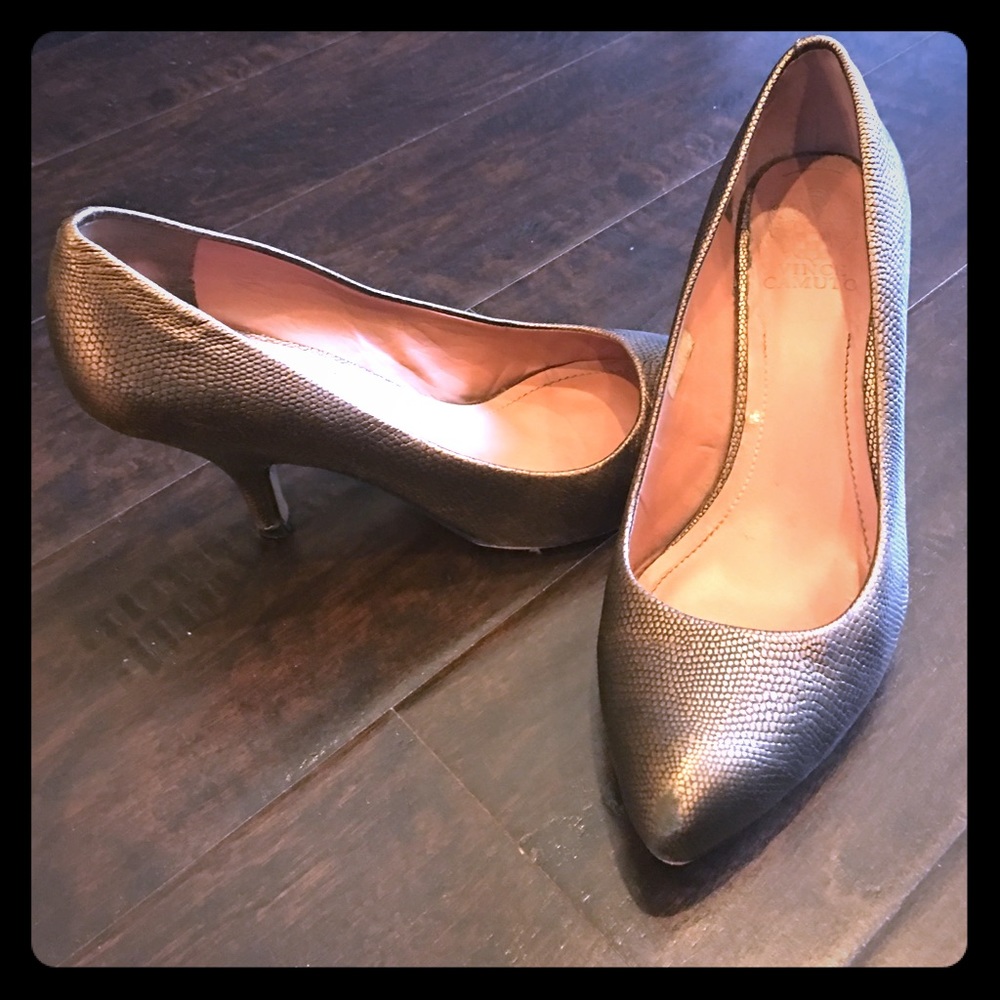 Beautiful Bronze Vince Camuto Pumps