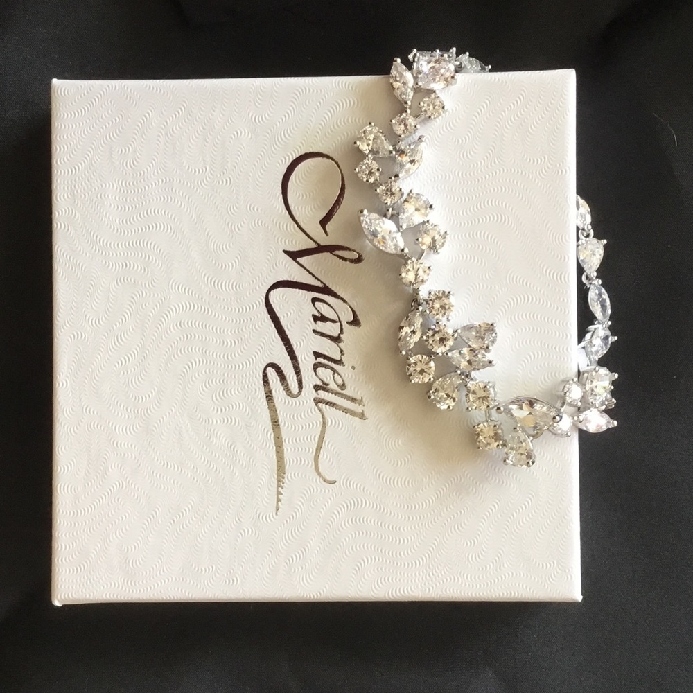 NWT Stunning CZ and rhodium plated luxury bracelet